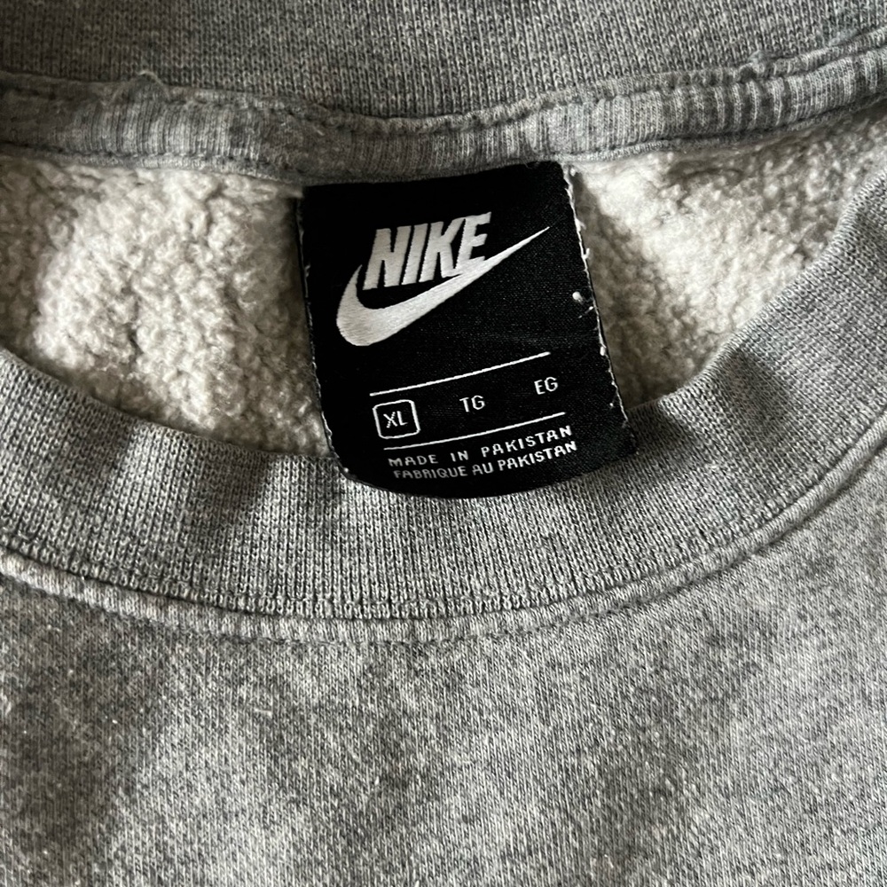 Sweatshirt - Picture 4 of 5
